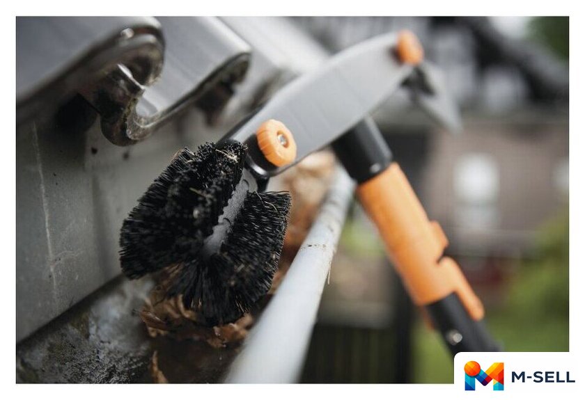 Очиститель желобов Fiskars 1001414 - Изображение №8 — Мульти e-магазин M-SELL