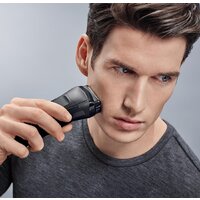 Электробритва Braun Series 3 300s (черный) - Превью изображения №4 — Мульти e-магазин M-SELL