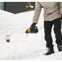 Разбрасыватель-сеялка Fiskars Solid 1057076 - Превью изображения №7 — Мульти e-магазин M-SELL